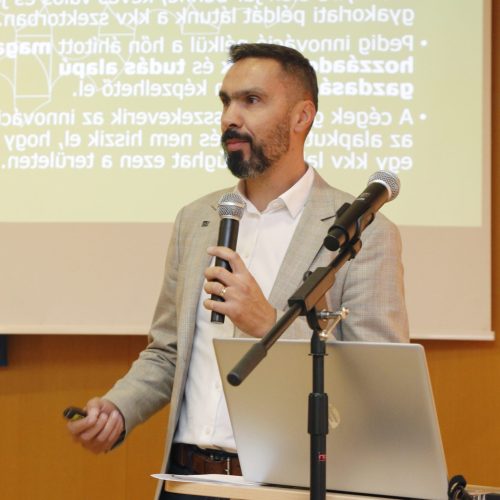 3_herbalyistvan